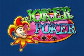 q7988 ဂိမ်းလော်ဘီ Table Games နှင့် Baccarat ကစားနေသော မြင်ကွင်း